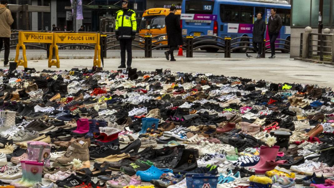 Güney Kore'de Filistin'e destek eylemi: Yüzlerce ayakkabı yere bırakıldı 1
